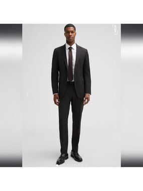 Strellson Virgin Wool Mens Charcoal Suit Size 48 Like New